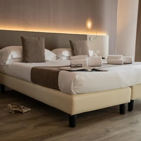 Hotell Splendid Sole Manerba del Garda