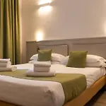 Splendid Sole مانربا ديل جاردا